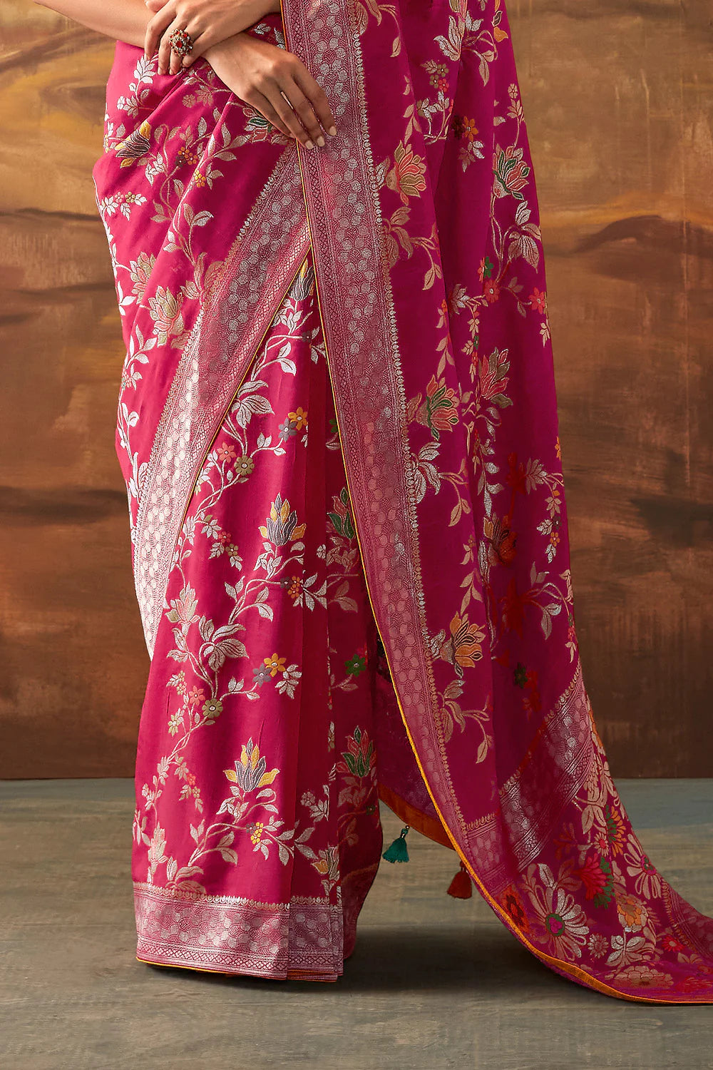 MAGENTA PINK Woven Paithani Banarasi Soft Silk Saree