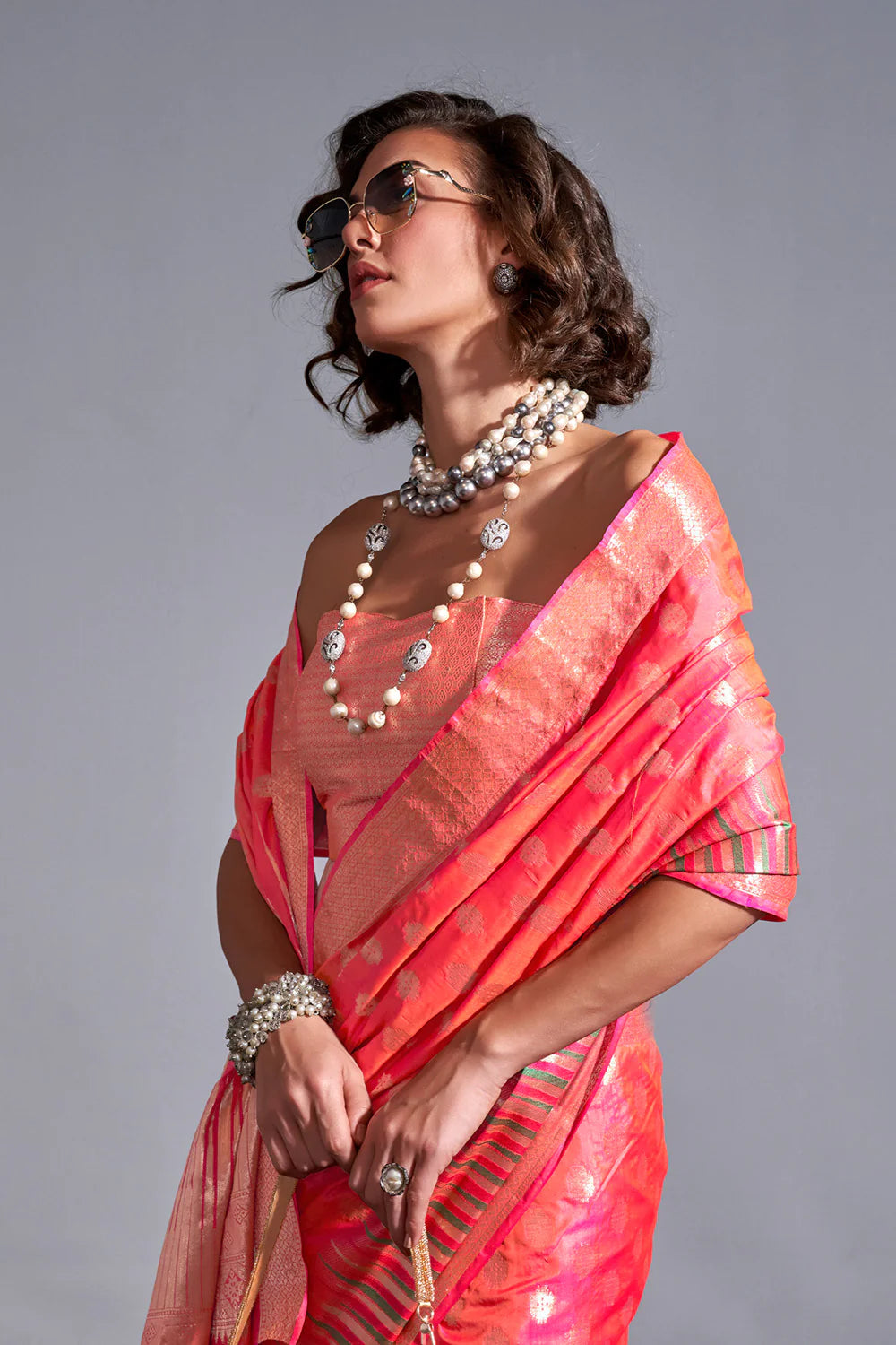 SALMON RED HANDLOOM WOVEN SILK SAREE