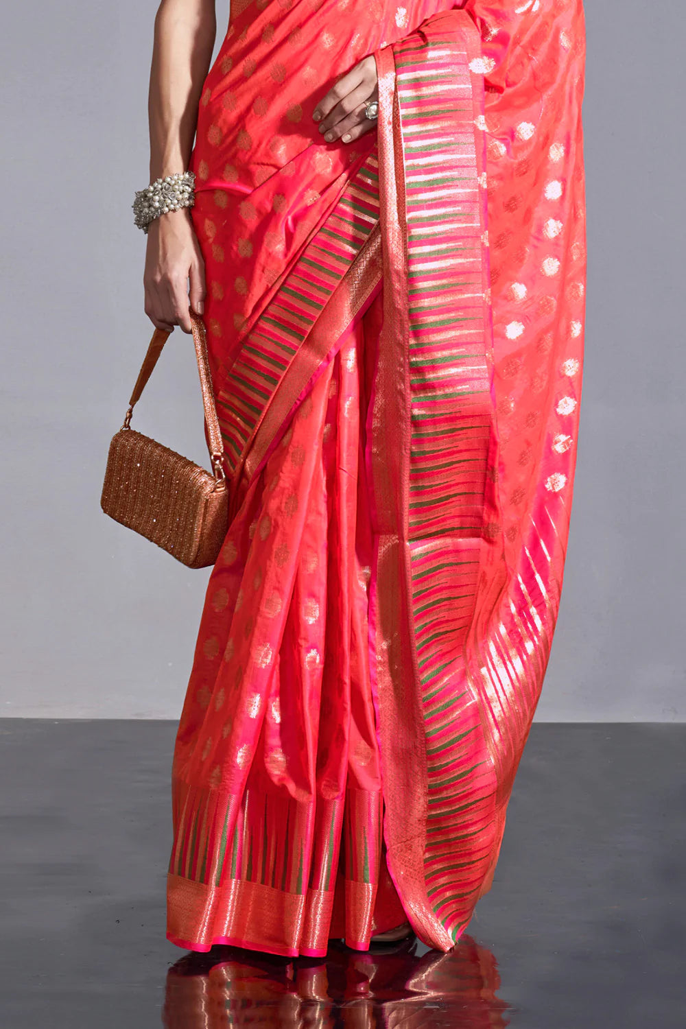 SALMON RED HANDLOOM WOVEN SILK SAREE