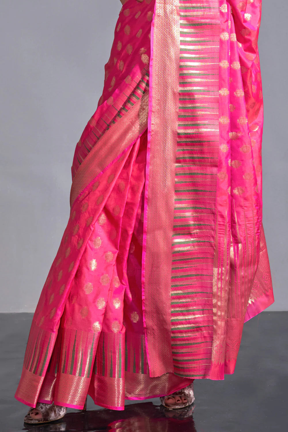 QUEEN PINK HANDLOOM WOVEN SILK SAREE