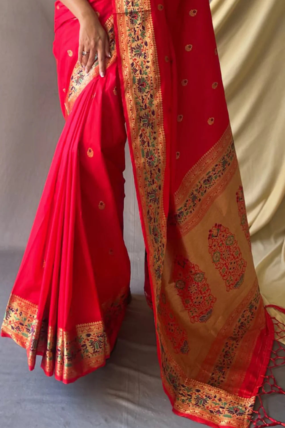 ROYEL RED Paithani Saree