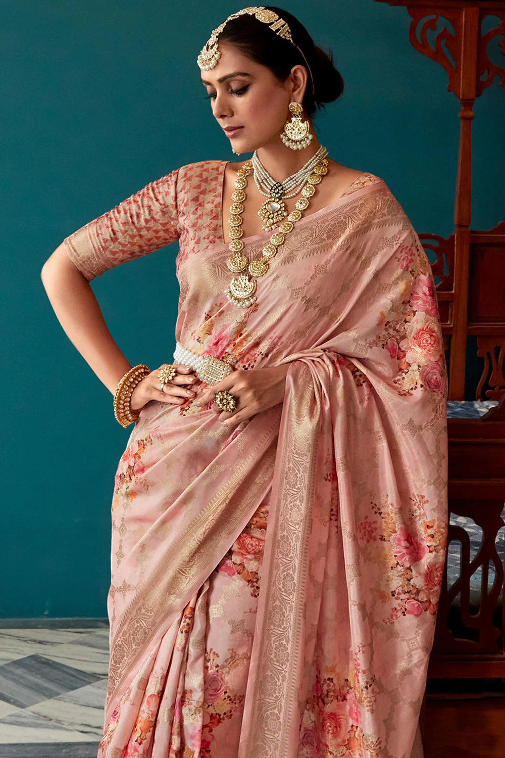 pinck peach WOVEN TWO TONE SOFT SILK SAREE