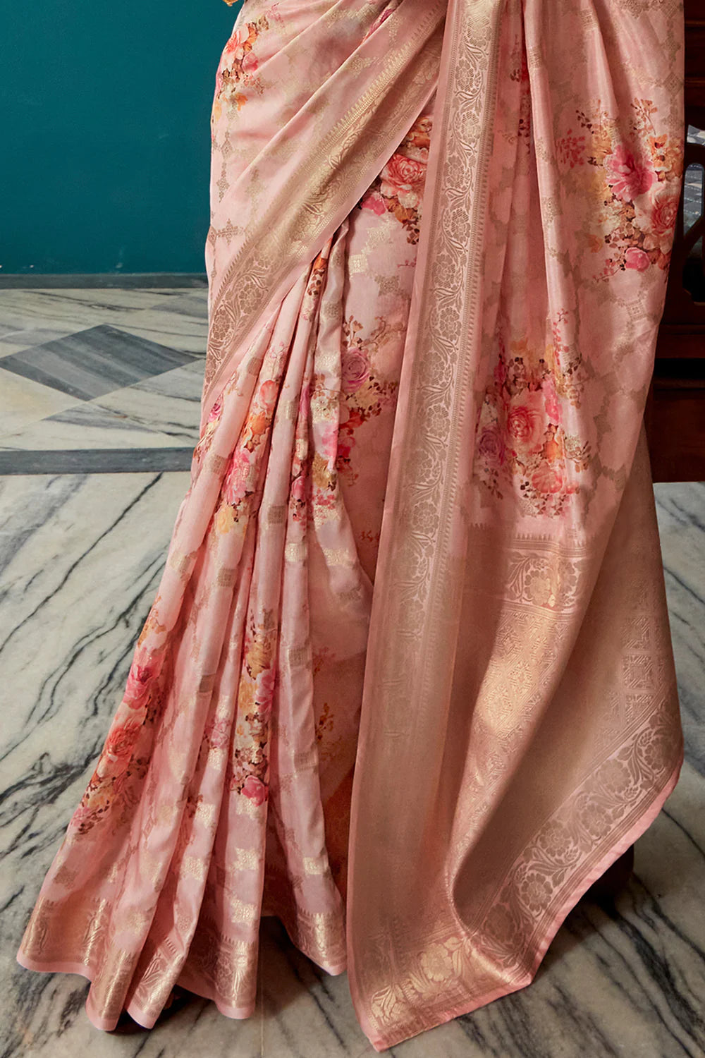 pinck peach WOVEN TWO TONE SOFT SILK SAREE