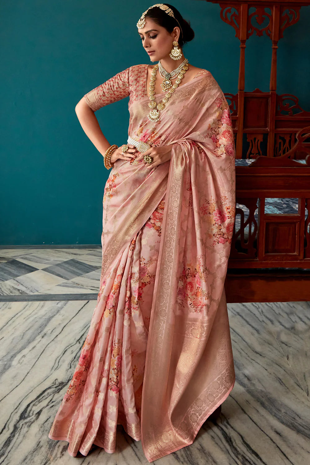 pinck peach WOVEN TWO TONE SOFT SILK SAREE