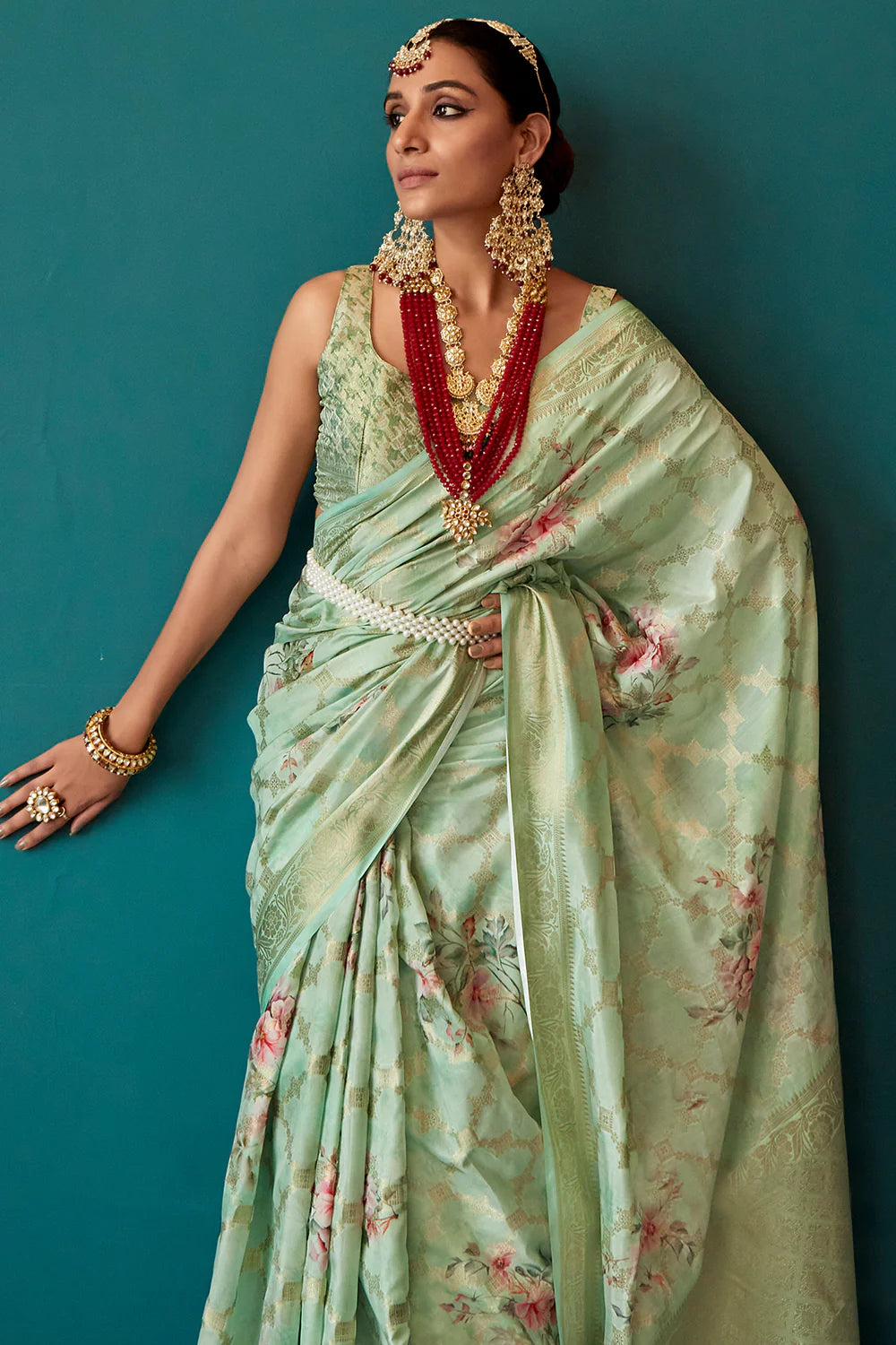 Acardian Green WOVEN TWO TONE SOFT SILK SAREE