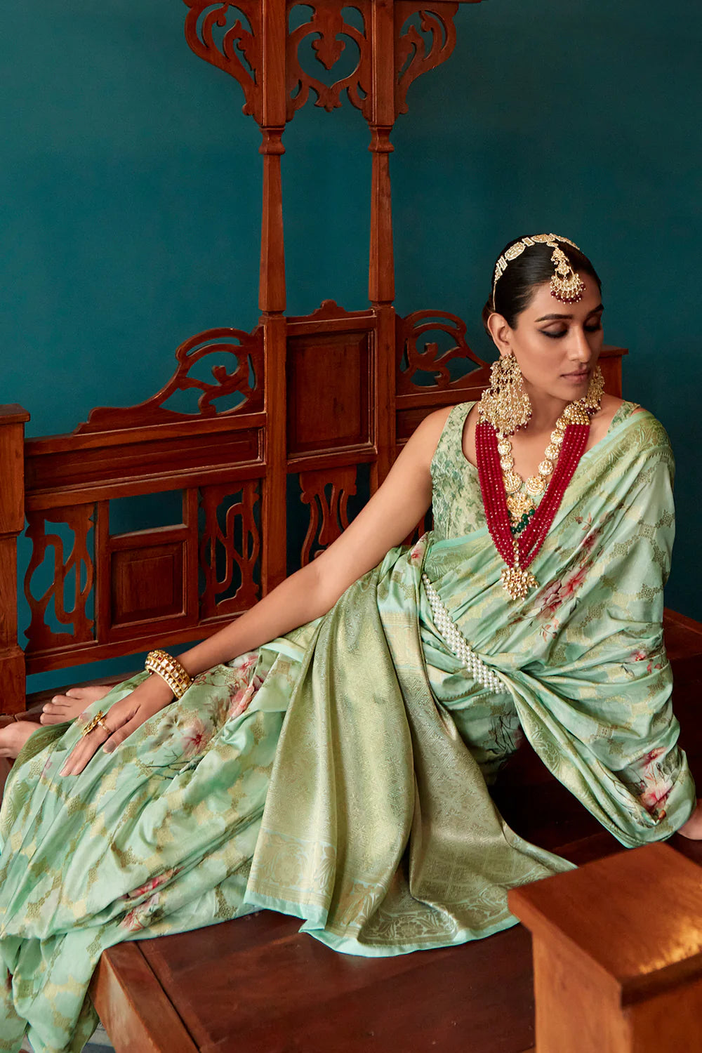 Acardian Green WOVEN TWO TONE SOFT SILK SAREE