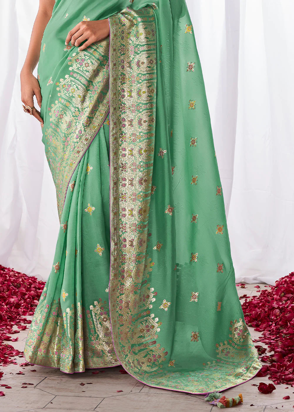 Panna GREEN KORA SILK SAREE WITH MEENAKARI PALLU & DESIGNER BLOUSE