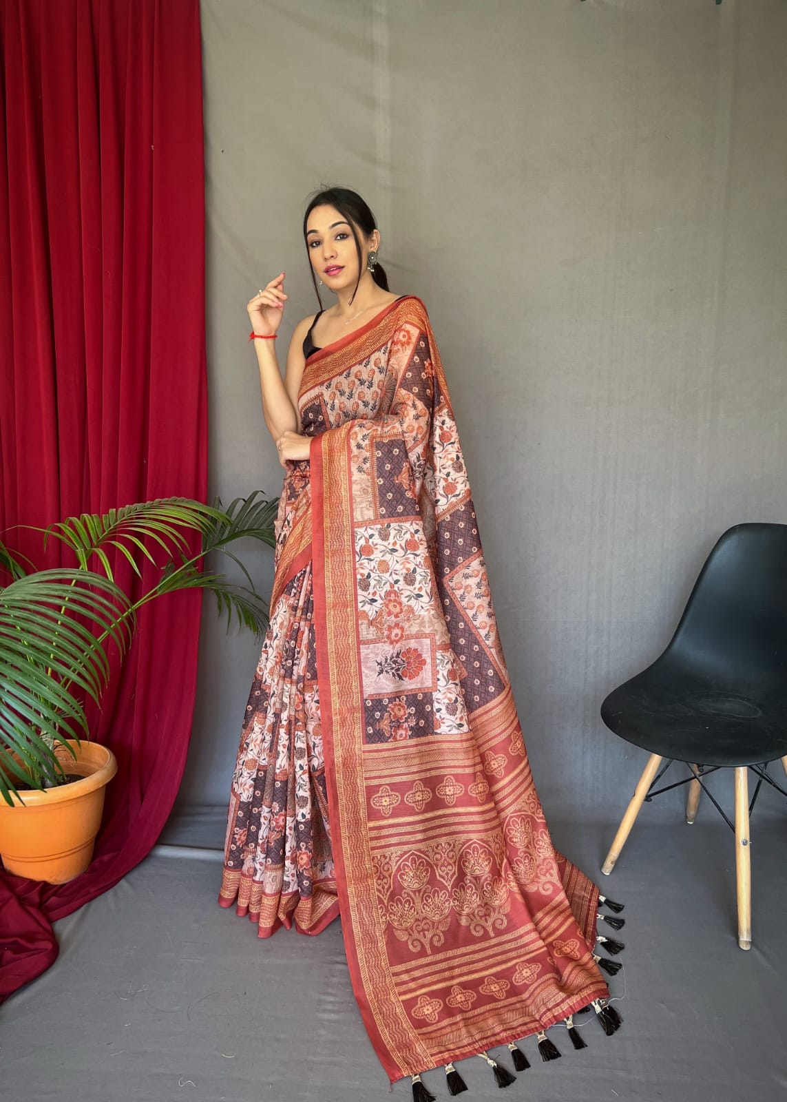 RED Kashmiri digital print SAREE