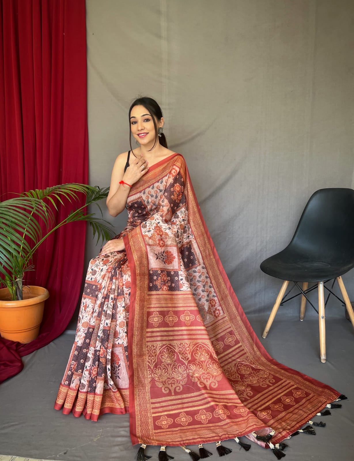 RED Kashmiri digital print SAREE