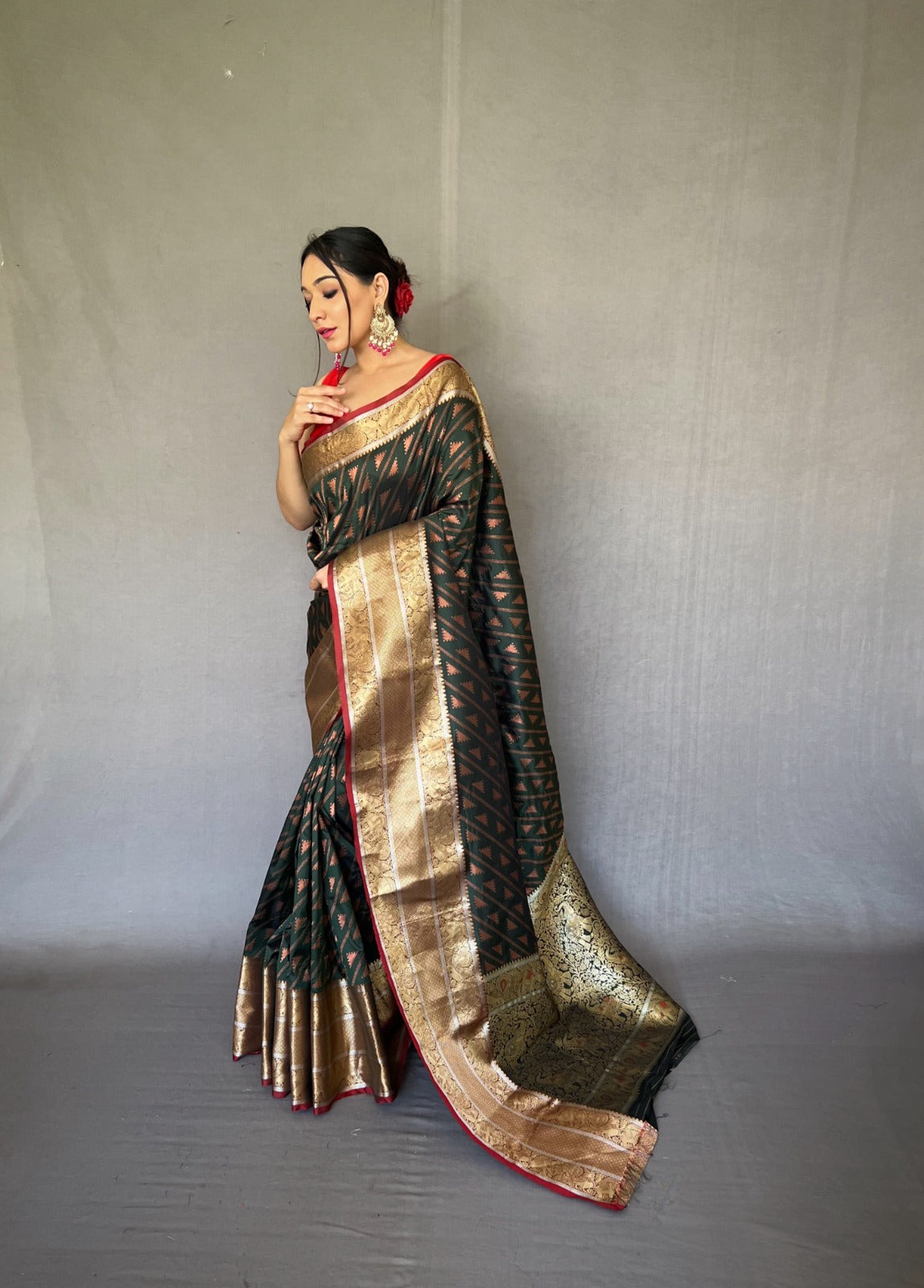 BLACK Banarasi Silk Leheriya Copper Zari Woven Saree