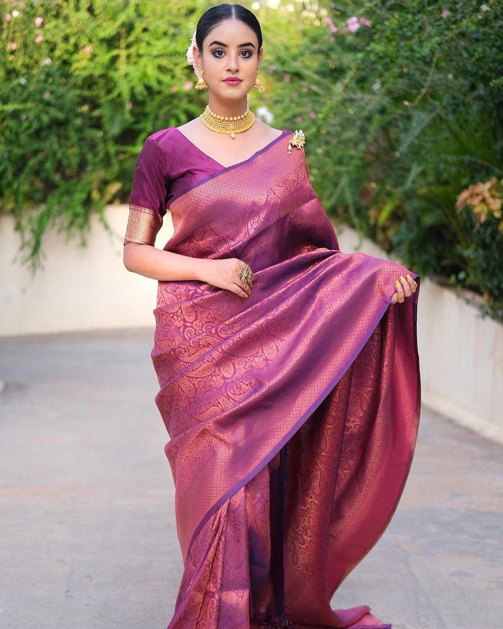 STUNNING PURPLE COLOUR SAREE WITH COPPER ZARI WEAVING