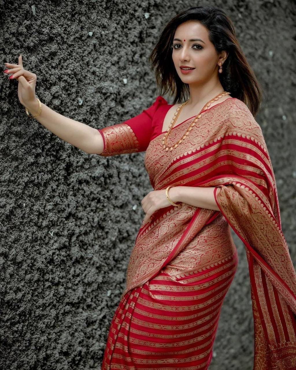 RED BANARASI SILK SAREE WITH HEAVY BROCADE BLOUSE