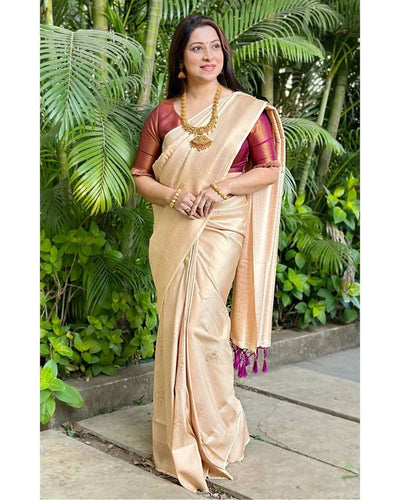 OFF WHITE BANARASI SILK SAREE WITH HEAVY BROCADE BLOUSE