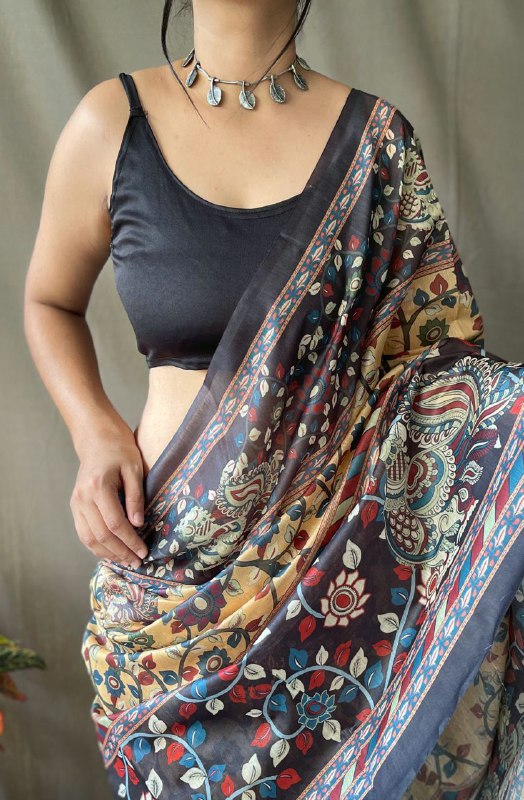 Heritage Blossoms: Exquisite Kalamkari Tale