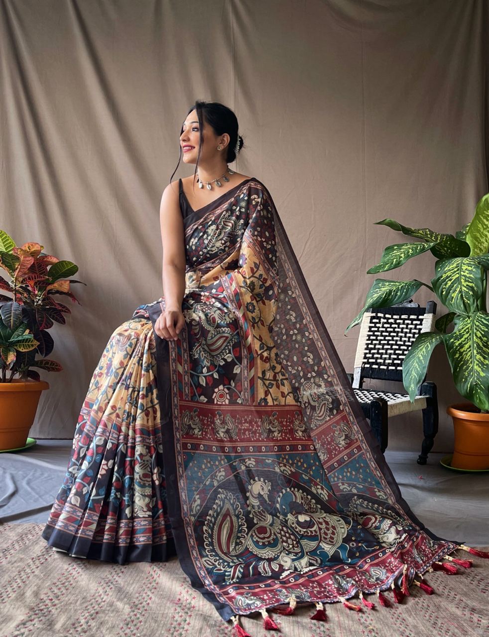 Heritage Blossoms: Exquisite Kalamkari Tale