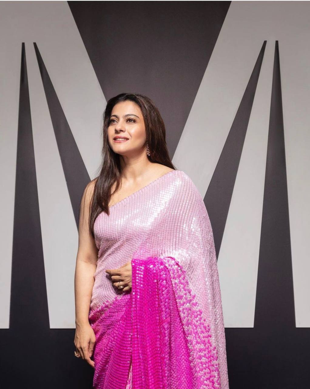 Classic PINK dual shade and Elegant Sequin-adorned Saree