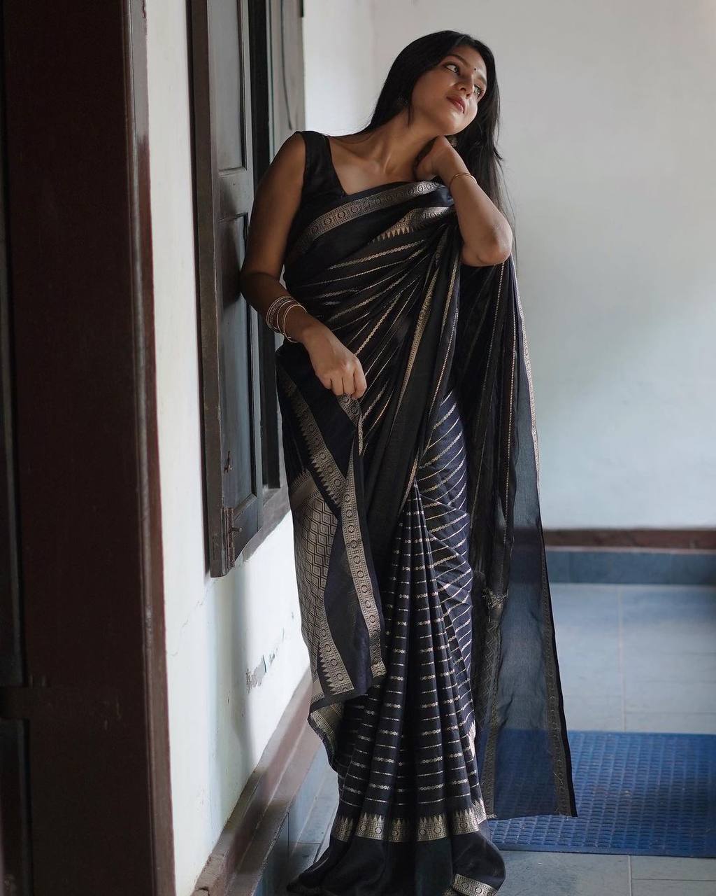 BLACK BANARASI SILK SAREE WITH HEAVY BROCADE BLOUSE