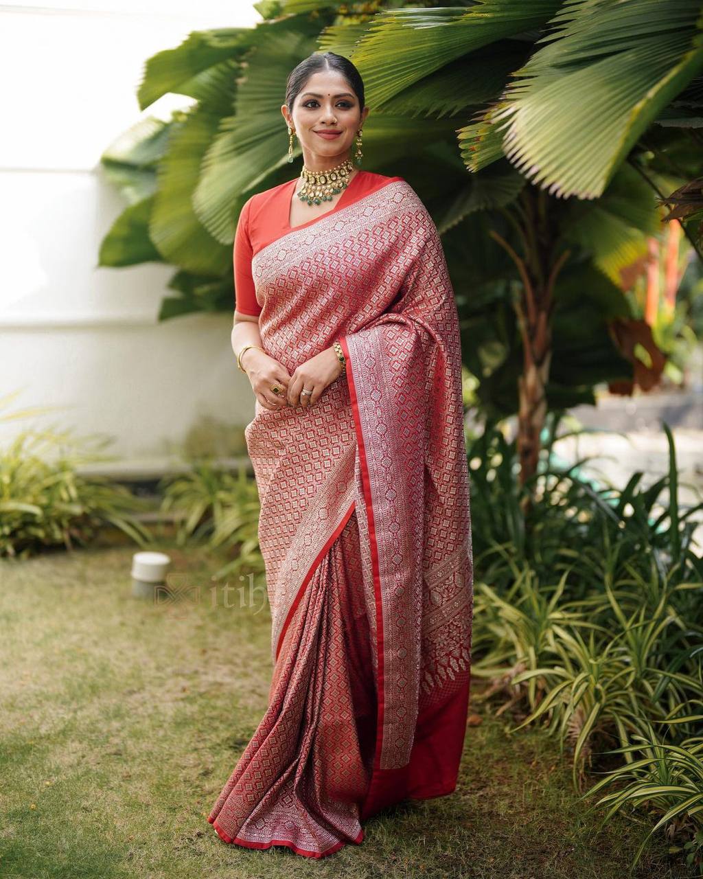 GAJJARI COLOUR  BANARASI SILK SAREE WITH HEAVY BROCADE BLOUSE