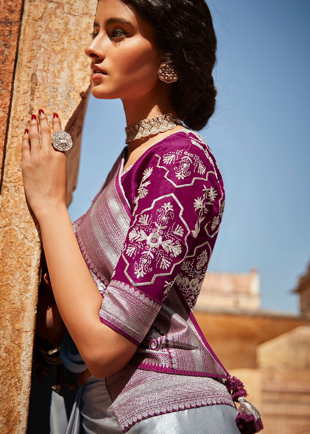 Elegant Grey Woven Silk Saree with Embroidered Blouse