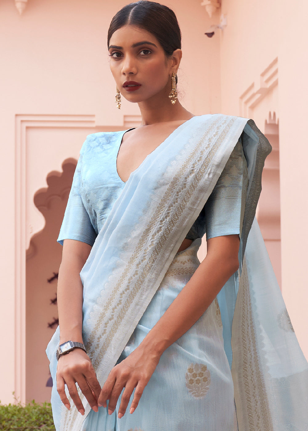 Blues: Handwoven Banarasi Linen Silk Saree