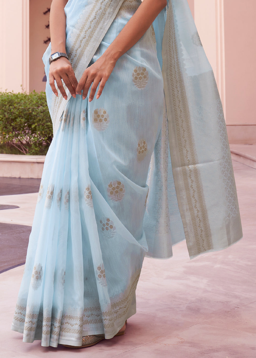 Blues: Handwoven Banarasi Linen Silk Saree