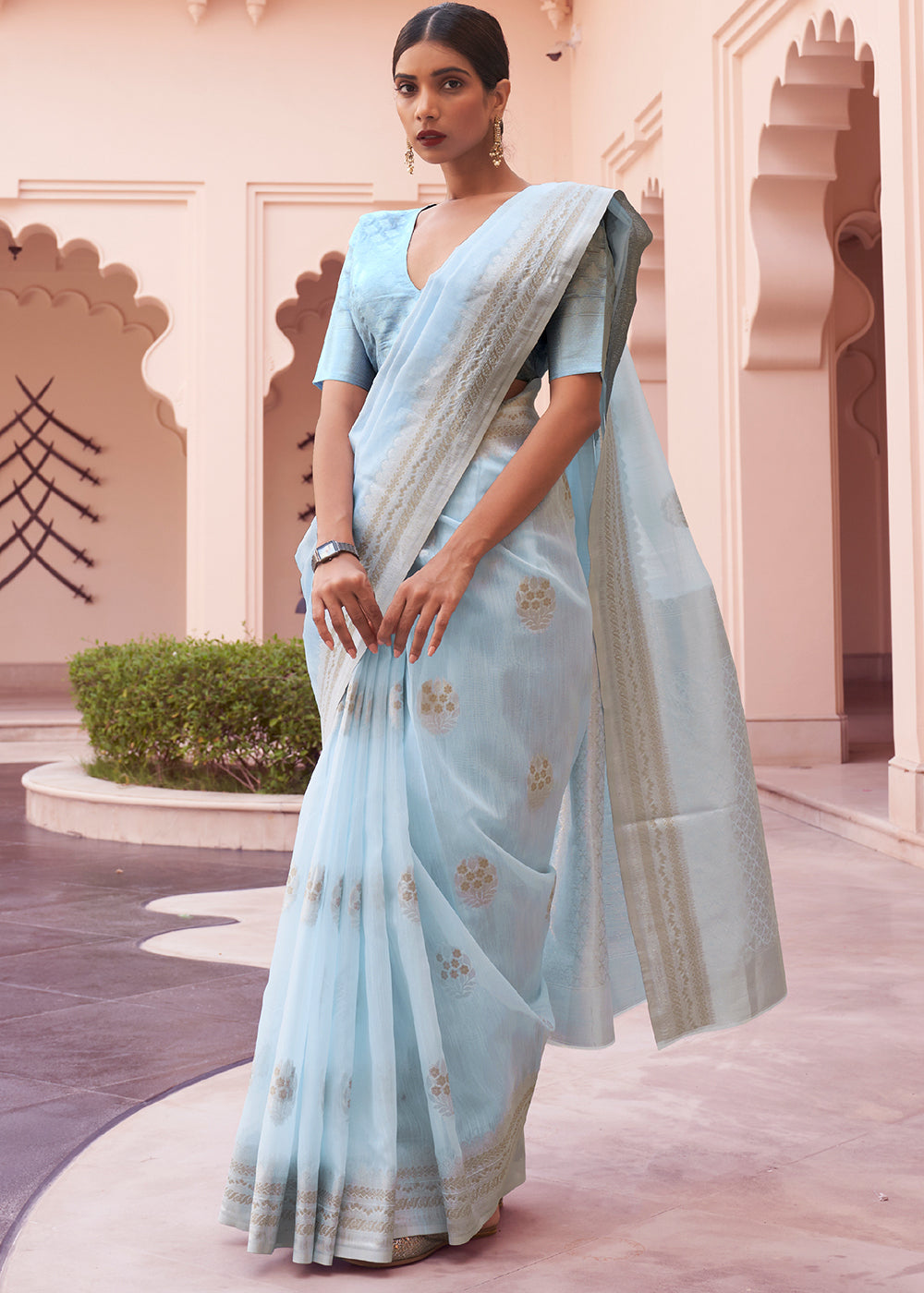 Blues: Handwoven Banarasi Linen Silk Saree