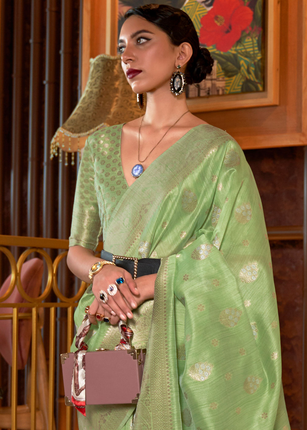 Majestic Green Banarasi Textured Silk Saree for a Regal Look