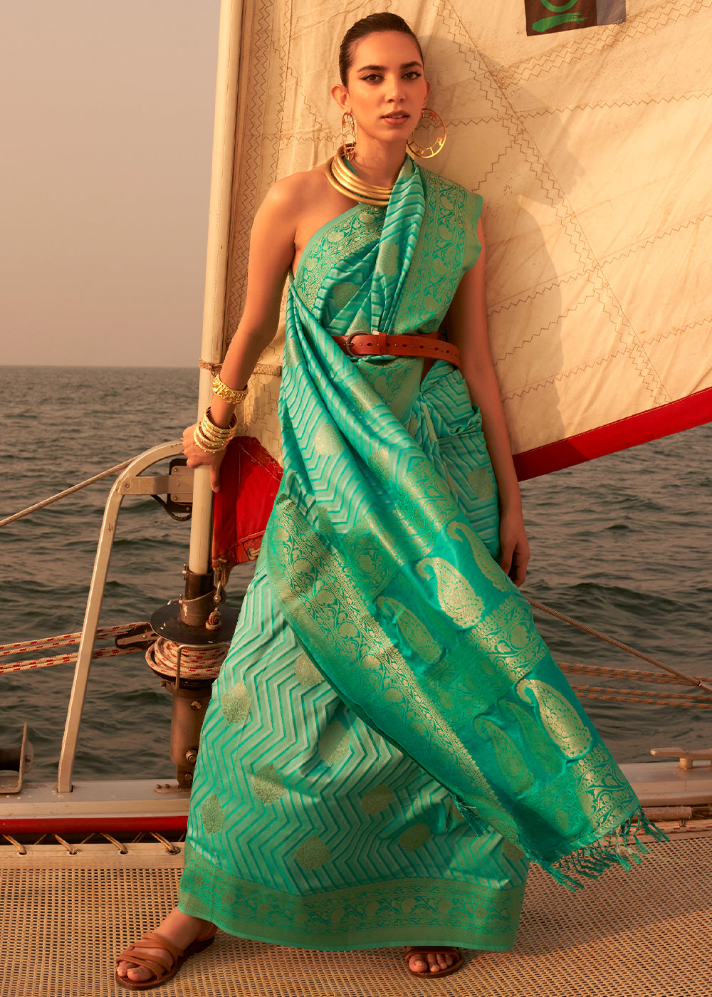 Elegant Green Dual Tone Banarasi Satin Silk Saree - A Timeless Classic for Your Wardrobe