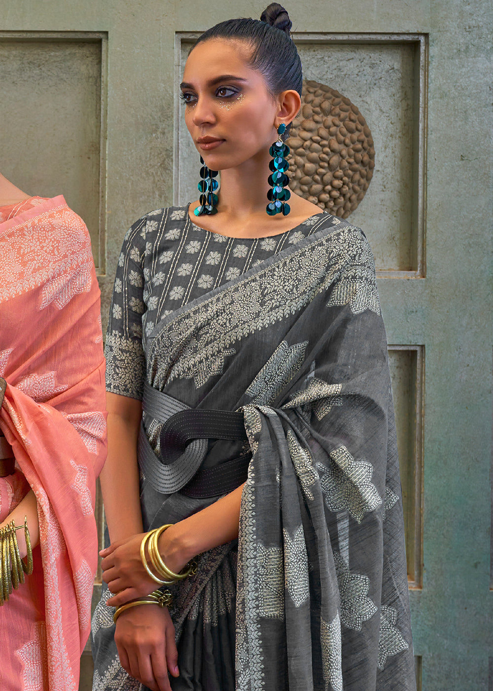 Exquisite Grey Lucknowi Chikankari Silk Saree - A Timeless Piece of Art