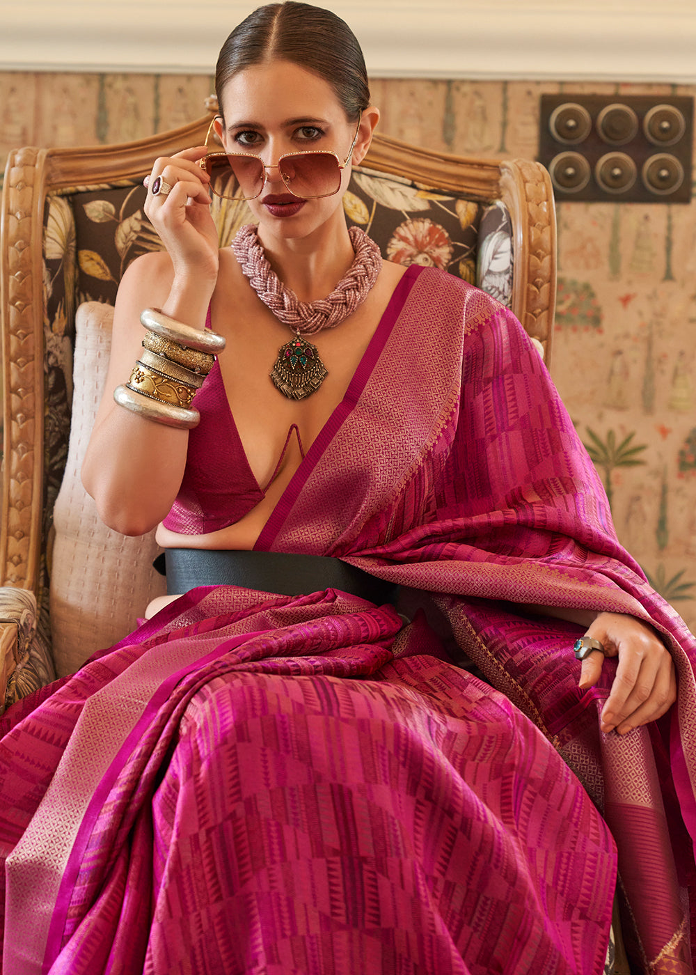 Experience the Charm of Femininity with the Special Pink Organza Saree