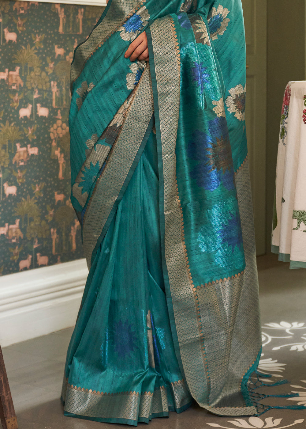 Regal Charm: Handwoven Peacock Blue Banarasi Silk Saree