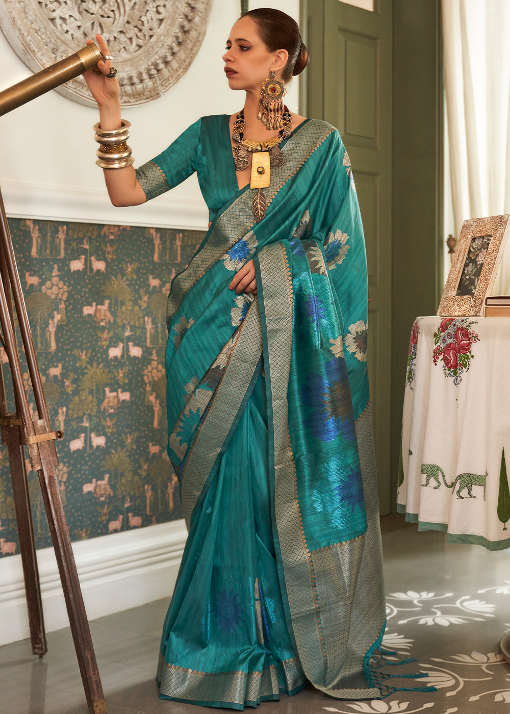 Regal Charm: Handwoven Peacock Blue Banarasi Silk Saree