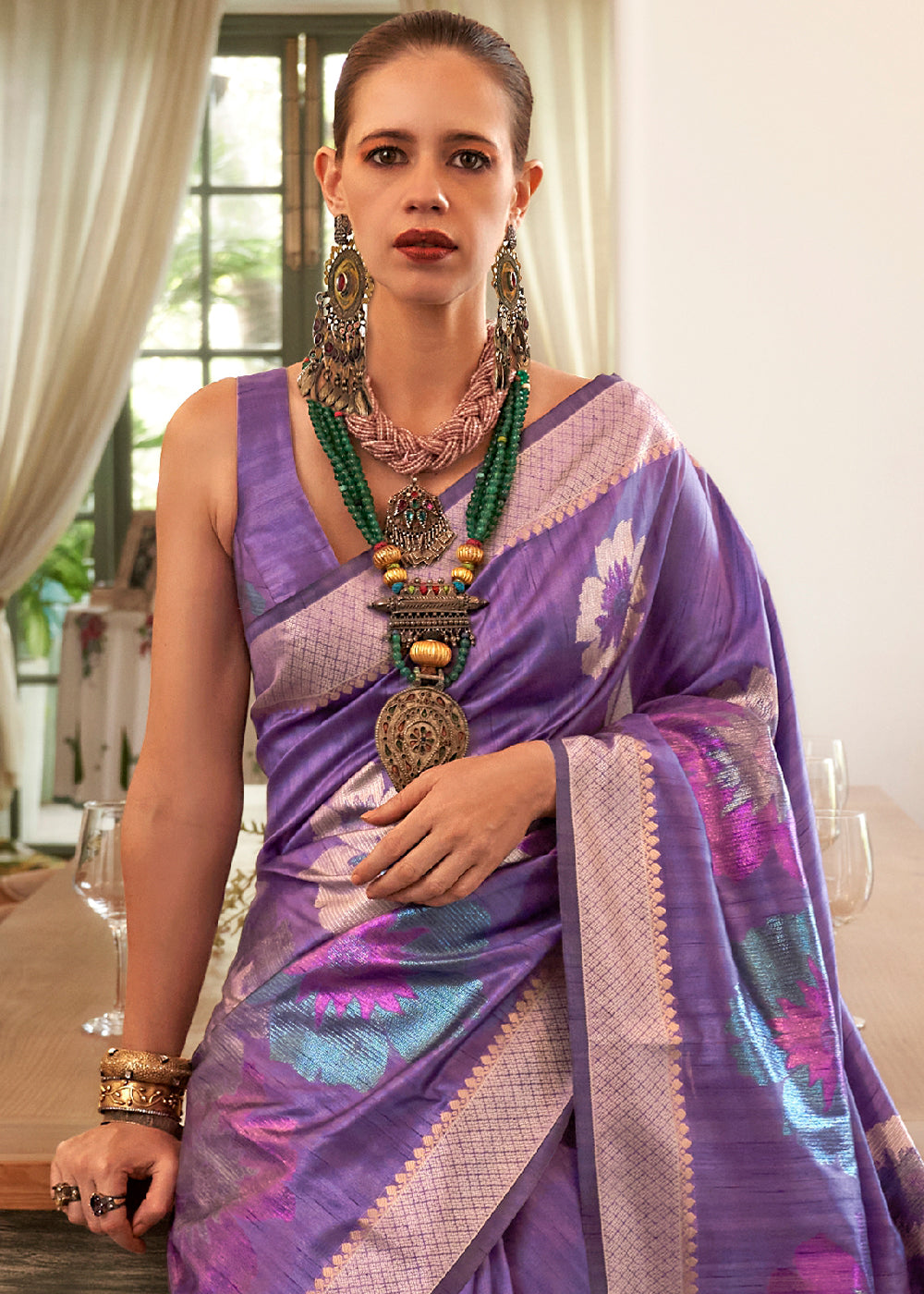 Graceful Lavender: Handwoven Banarasi Silk Saree in Stunning Purple