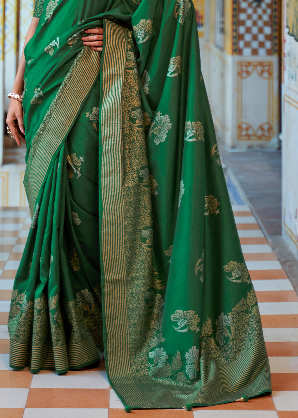 An Ethereal Beauty Graceful Green Banarasi Silk Saree