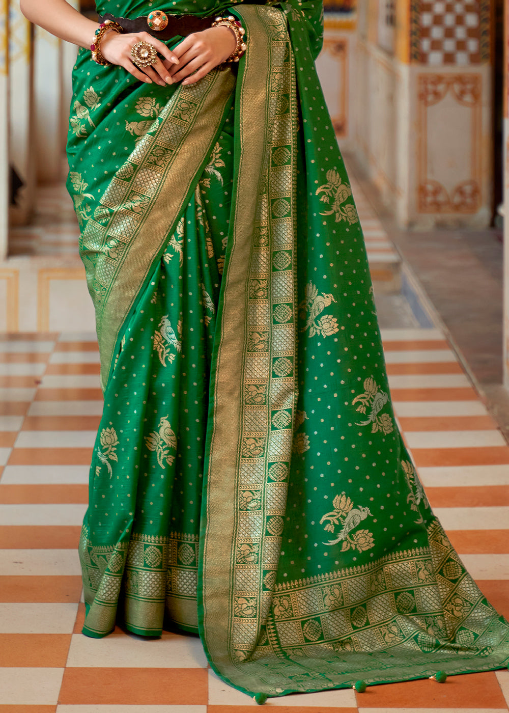 A Natural Beauty Exquisite Green Banarasi Silk Saree