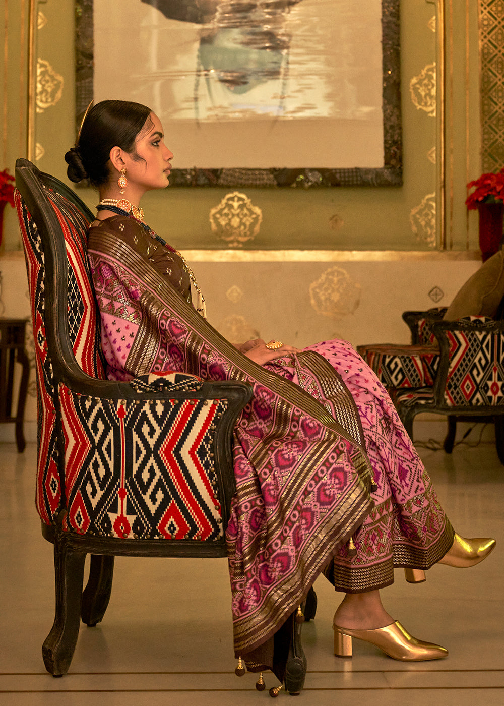 Elegant Pink Patola Silk Saree for a Graceful Appeal