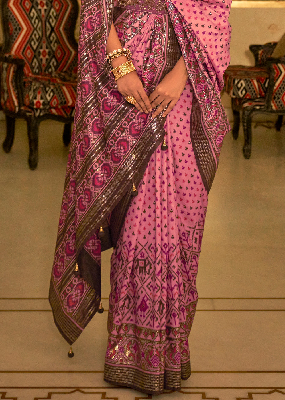 Elegant Pink Patola Silk Saree for a Graceful Appeal