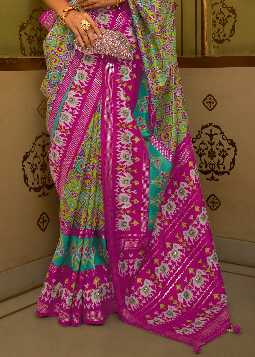 Royal Purple Patola Silk Saree for a Majestic and Rich Look