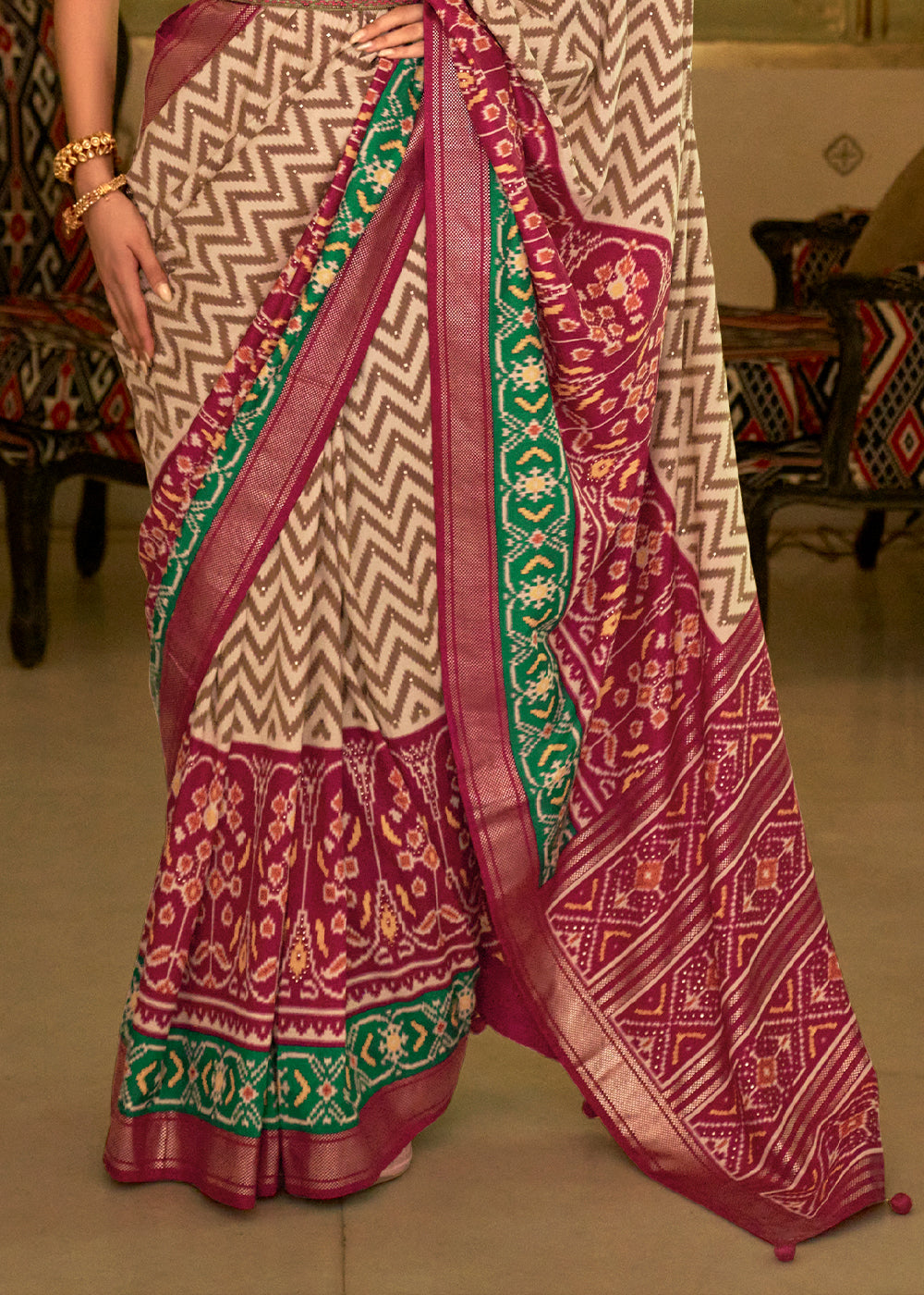 Graceful Maroon and White Patola Silk Saree for a Timeless and Elegant Look