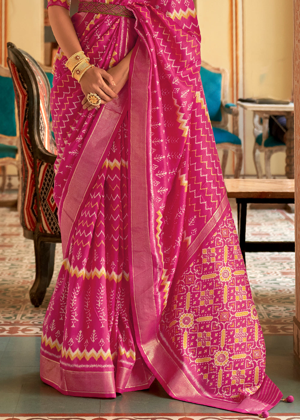 Radiant Rose: A Pink Patola Woven Silk Saree Fit for Royalty