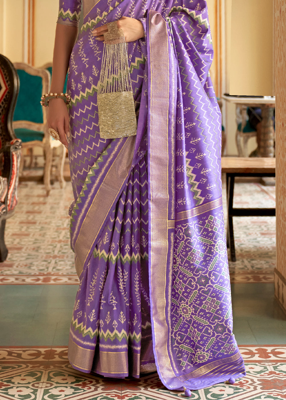 Royal Amethyst: A Purple Patola Woven Silk Saree Fit for Queens