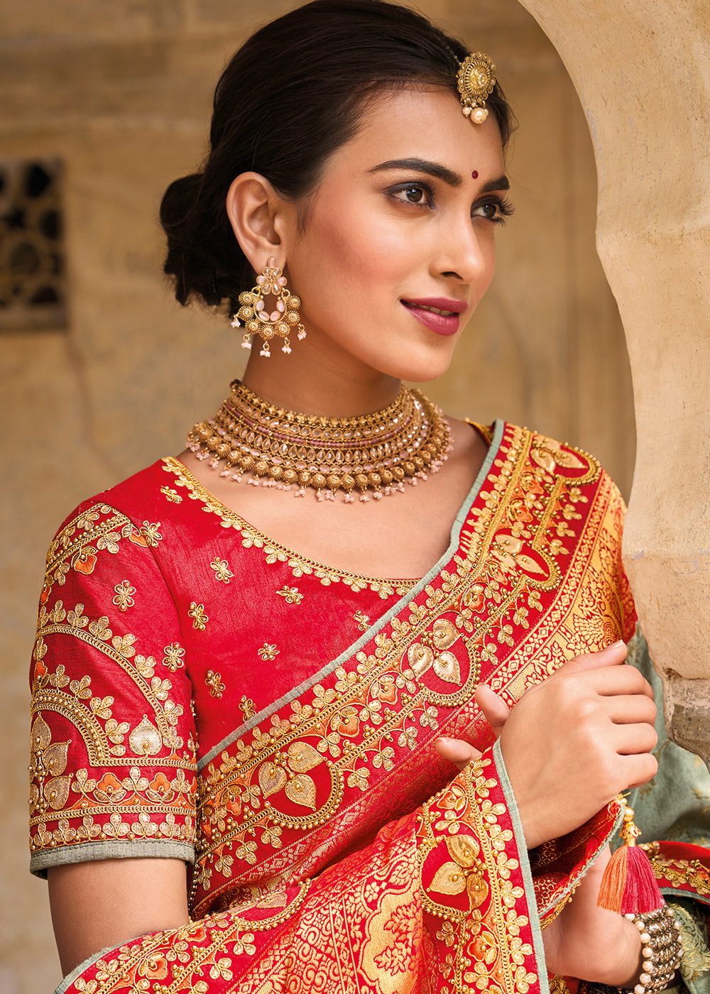 Regal Grey and Red Banarasi Silk Saree with Exquisite Embroidery