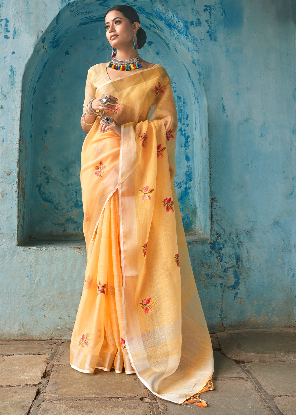 Sunny Bloom: A Thick Yellow Linen Saree for Vibrant Charm