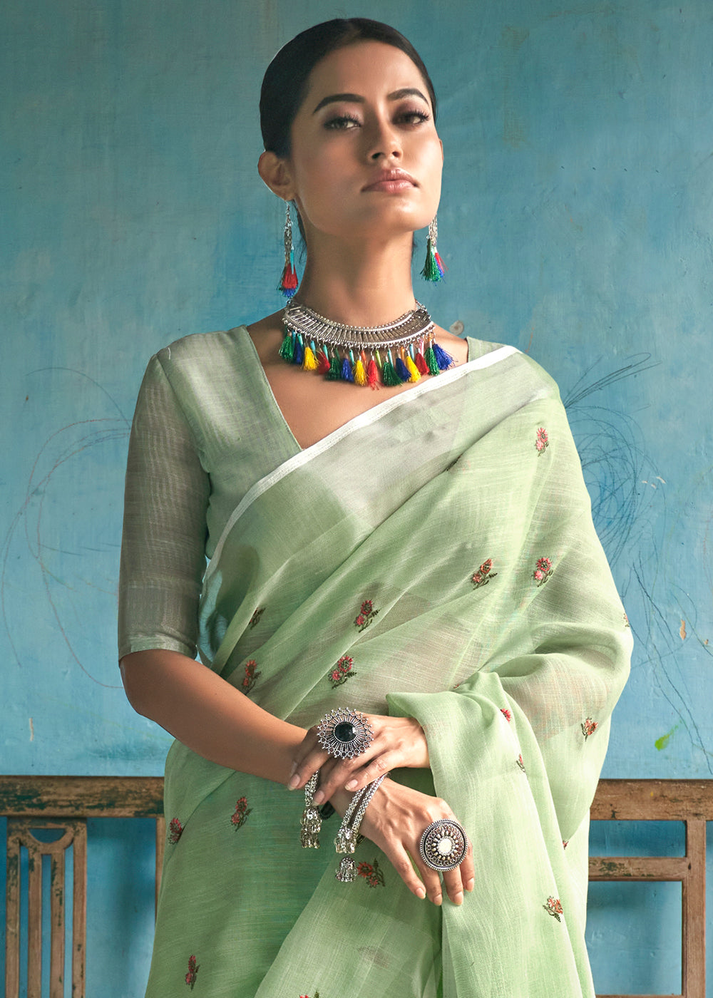 Enchanting Meadow: A Deep Light Green Linen Saree for Natural Beauty