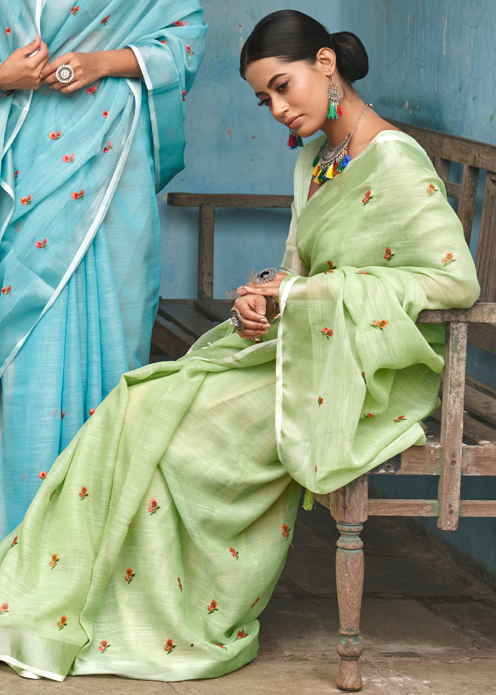 Enchanting Meadow: A Deep Light Green Linen Saree for Natural Beauty