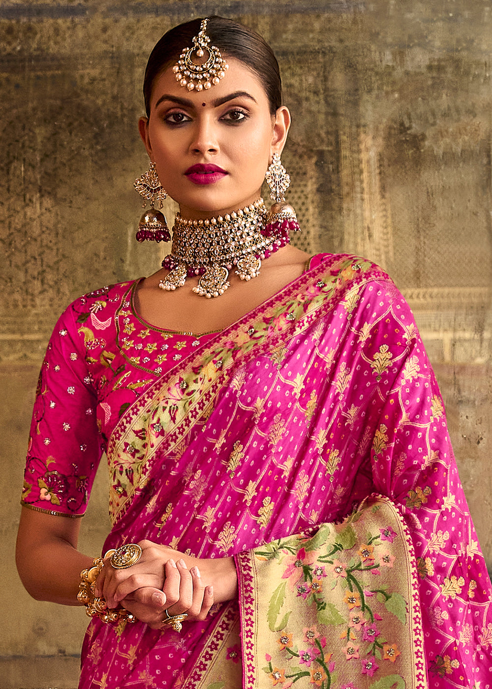 Graceful Pink Raw Silk Saree for Feminine Sophistication