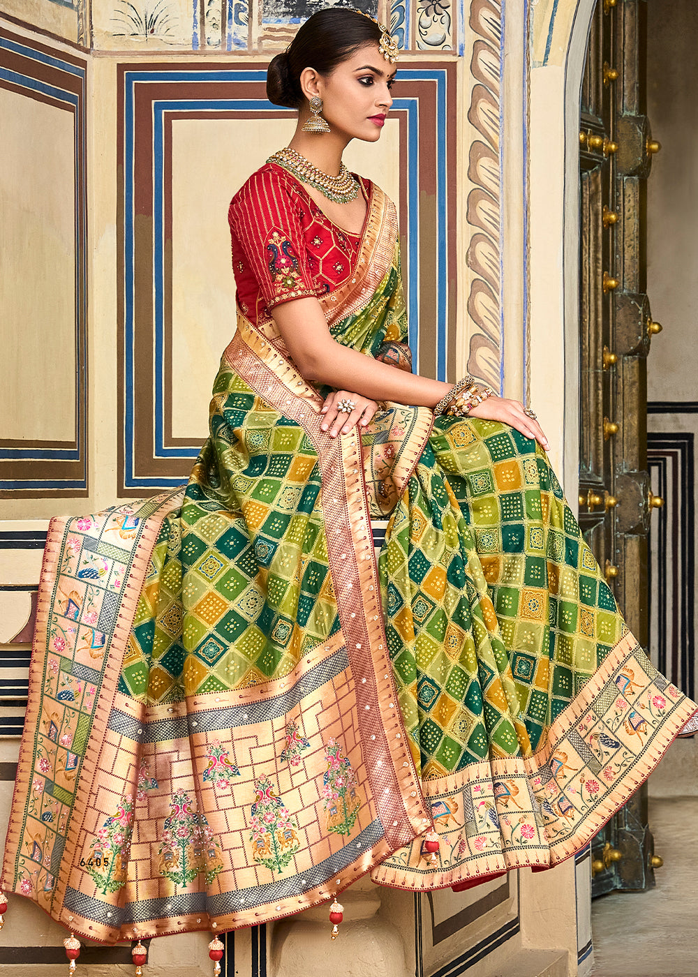 Enchanting Green Raw Silk Saree for Natural Elegance