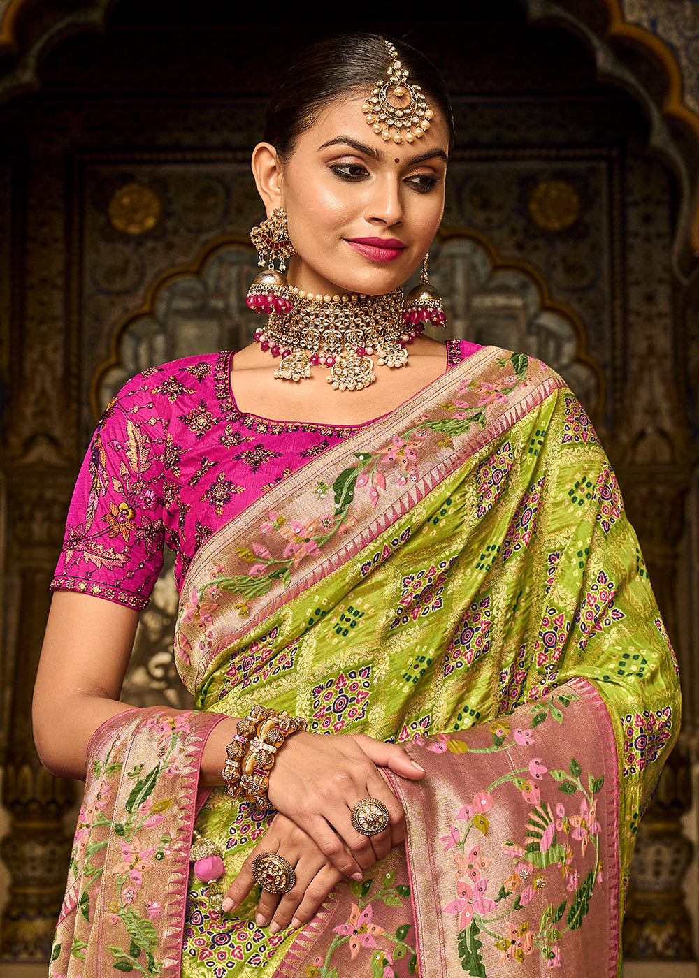 Elegant Green Raw Silk Saree for Graceful Charm