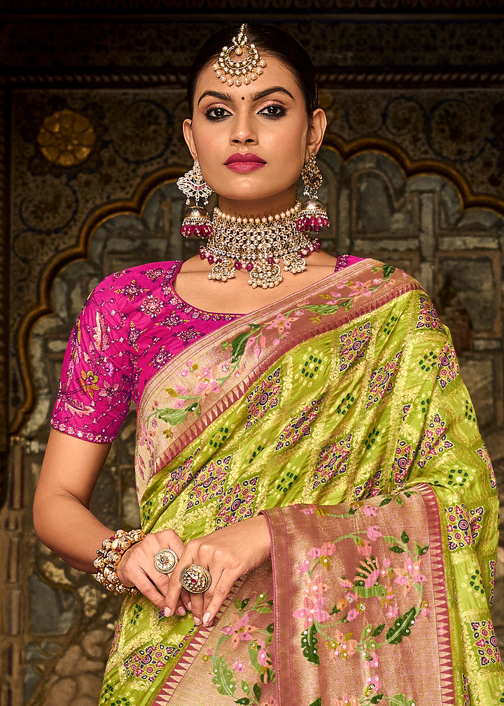 Elegant Green Raw Silk Saree for Graceful Charm