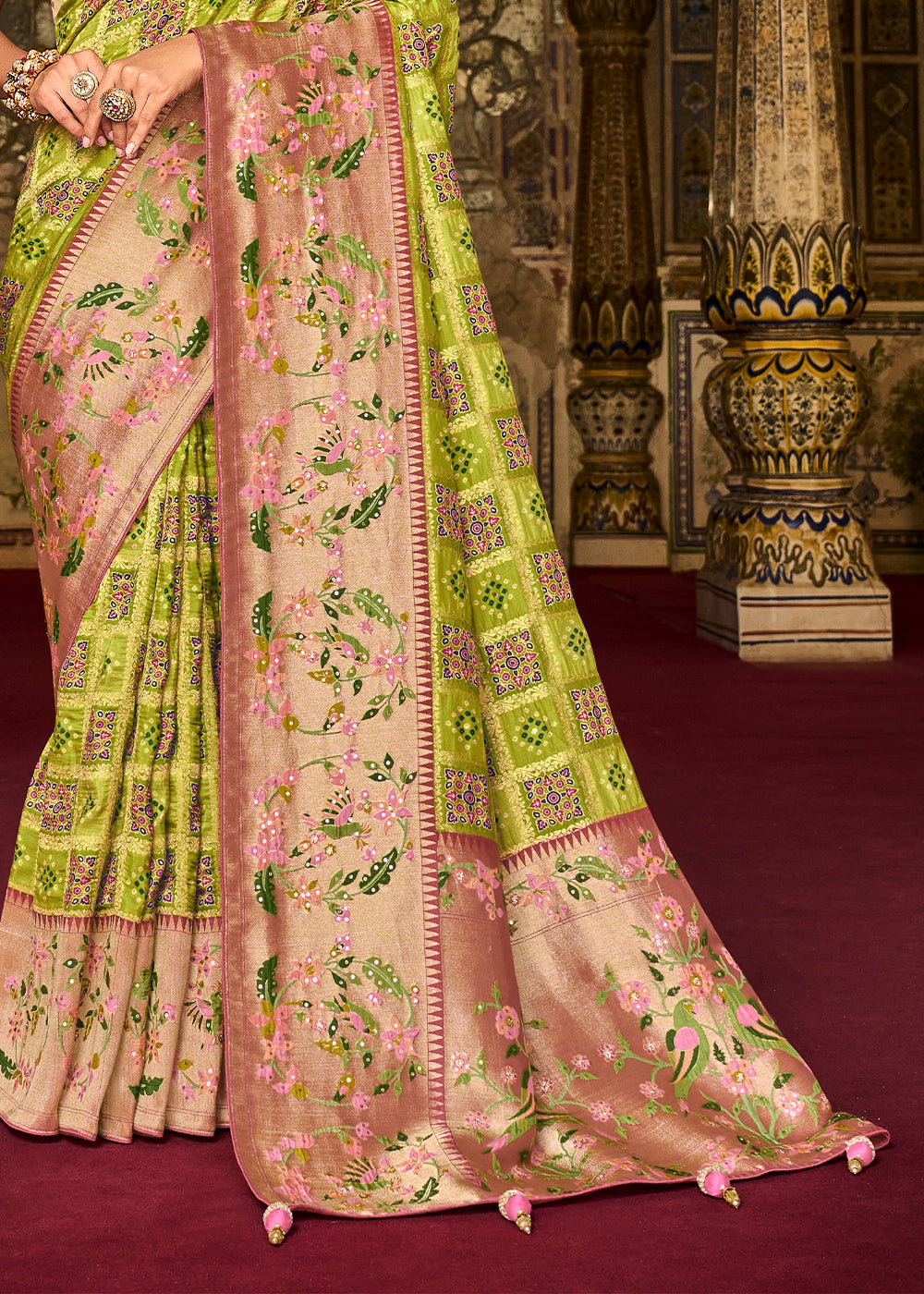 Elegant Green Raw Silk Saree for Graceful Charm